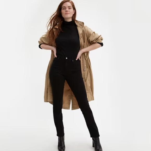 Levi's Women's 724 High Rise Straight Jeans - Picture 1 of 12